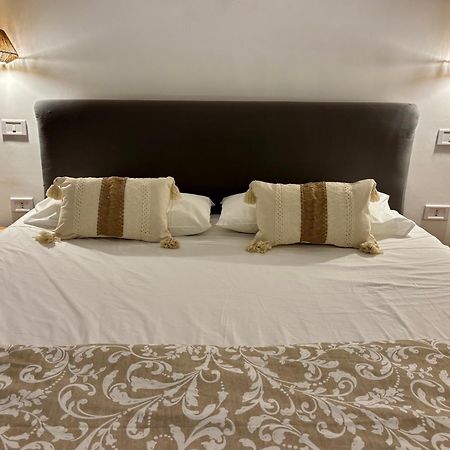 La Pergola Del Centro Apartment Brindisi Bagian luar foto
