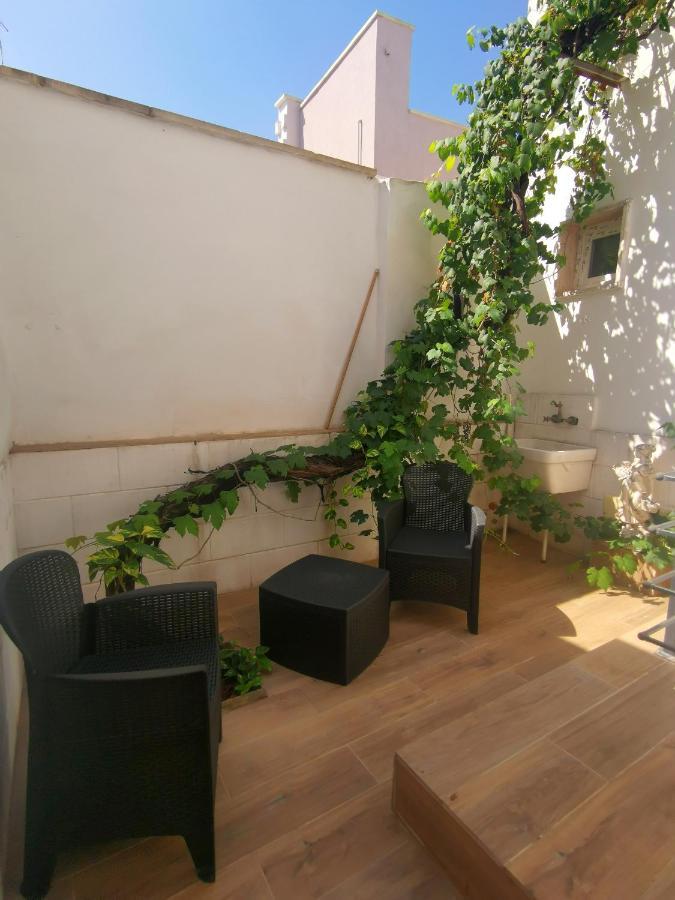 La Pergola Del Centro Apartment Brindisi Bagian luar foto