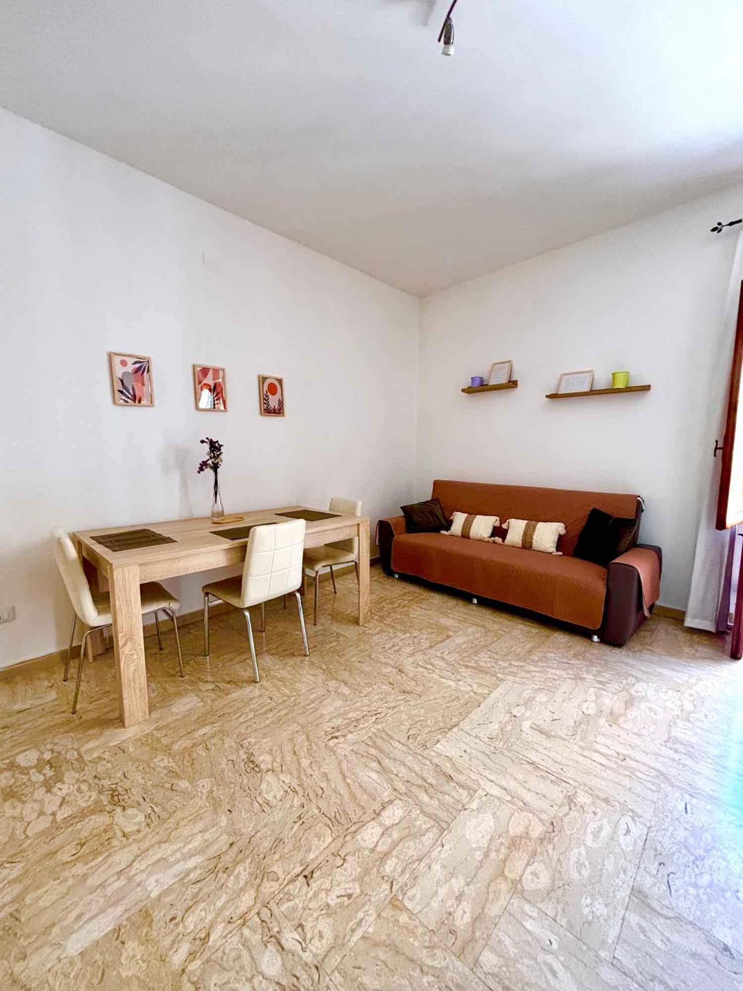 La Pergola Del Centro Apartment Brindisi Bagian luar foto