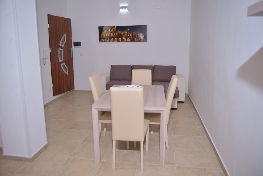 La Pergola Del Centro Apartment Brindisi Bagian luar foto